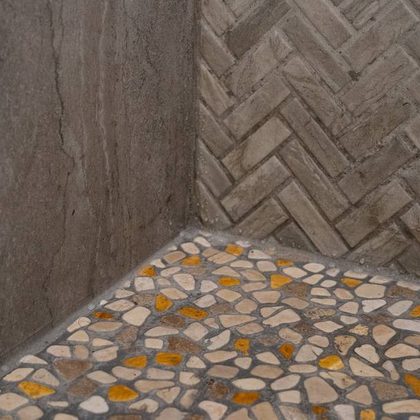 Herringbone tile strip