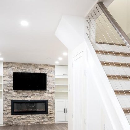 Split-face stone veneer