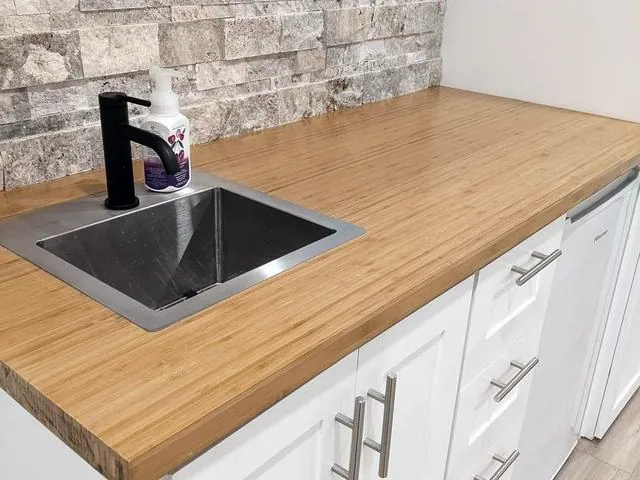 Stone and warm wood: another view